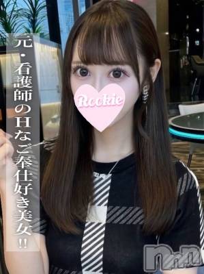 けいな☆プラチナ(22) 身長159cm、スリーサイズB83(C).W55.H83。長岡デリヘル ROOKIE(ルーキー)在籍。