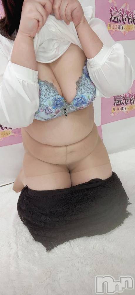 新潟デリヘル奥様特急 新潟店(オクサマトッキュウニイガタテン) るるな(23)の11月8日写メブログ「ムスク💖T様」