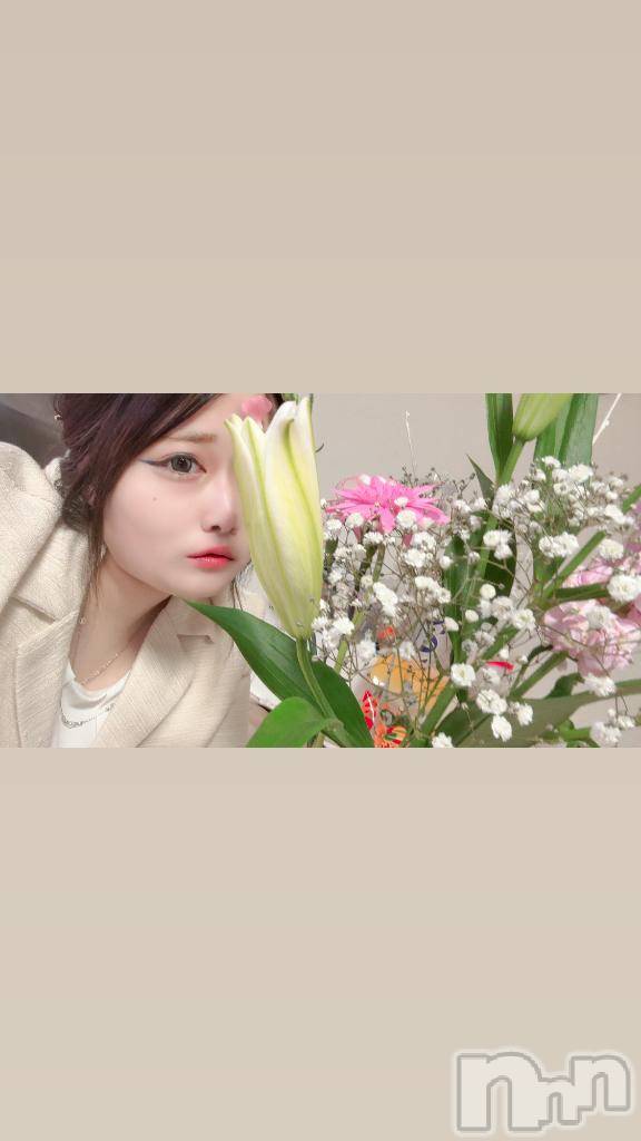 新潟デリヘル奥様特急 新潟店(オクサマトッキュウニイガタテン)るるな(23)の2025年12月29日写メブログ「1/4🤍🐲ʜᴀᴘᴘʏ ɴᴇᴡ ʏᴇᴀʀ🐲🤍」