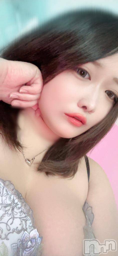 新潟デリヘル奥様特急 新潟店(オクサマトッキュウニイガタテン)るるな(23)の2026年1月13日写メブログ「😼るるなです😼」