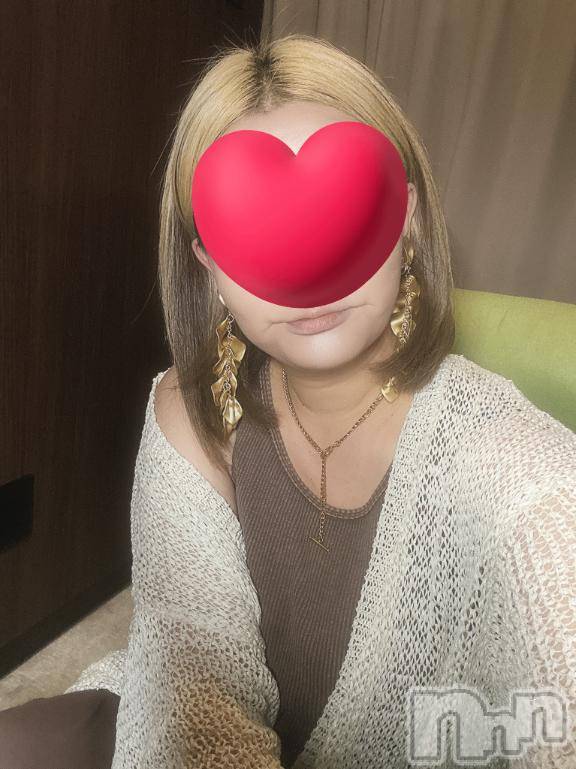 長岡デリヘルBIANCA～主人の知らない私～長岡店(ビアンカナガオカテン)古川　あづき(39)の2026年8月27日写メブログ「雨😭」