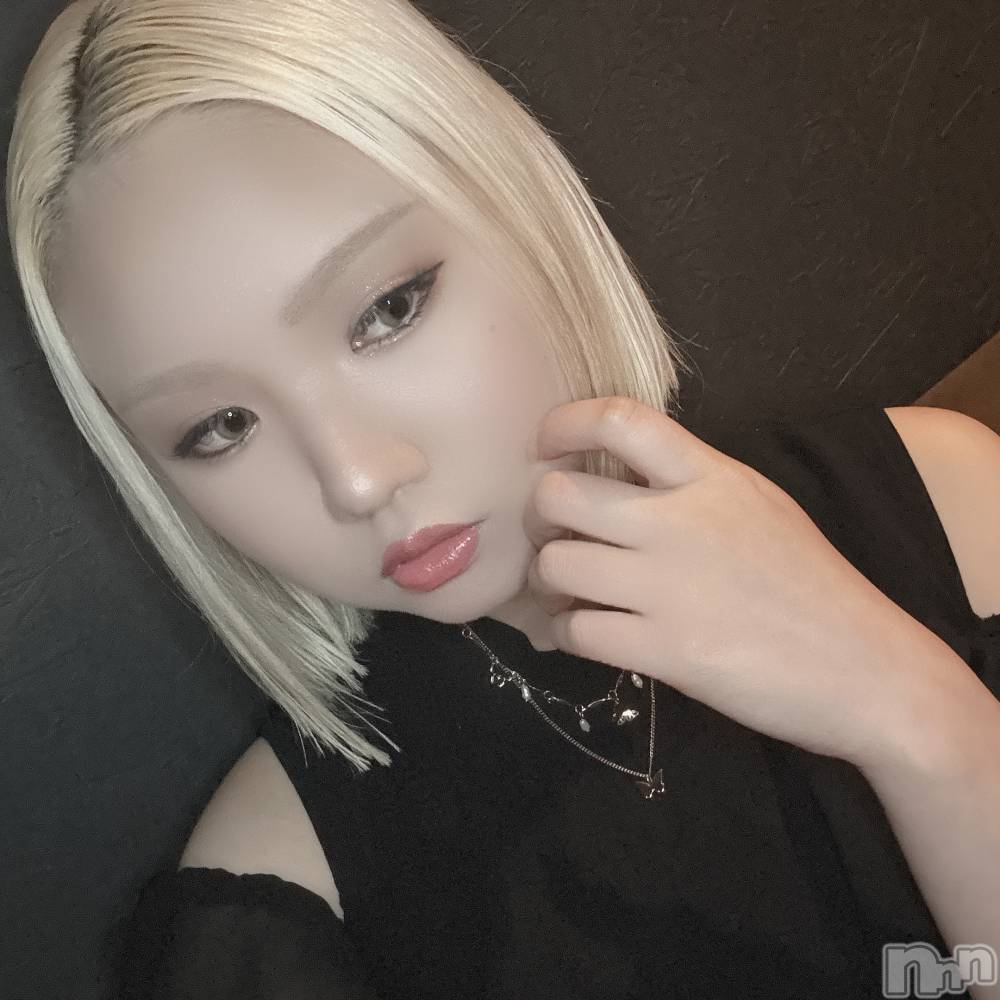 ����������ʥå��������륺�С�GirlsBar rena(�����륺�С����) LILY��4��13���̥�֥�����������˥ϥޤꤽ����🤤��