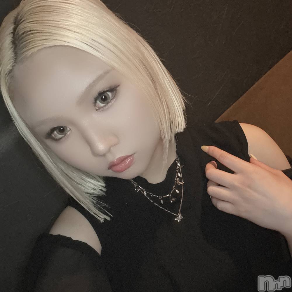 ����������ʥå��������륺�С�GirlsBar rena(�����륺�С����) LILY��4��18���̥�֥�����ι�Էײ�🏰✨��