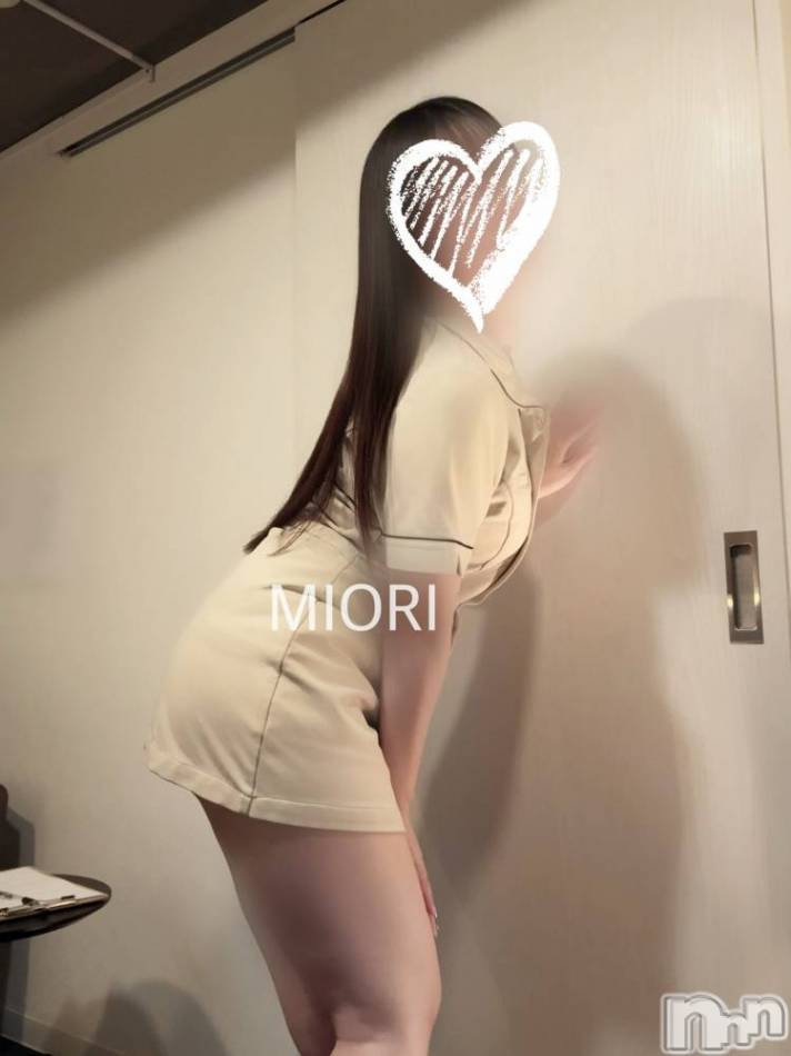 新潟メンズエステ(ルメア)の2025年12月27日お店速報「12月27日(土)のセラピストはこちら♡」