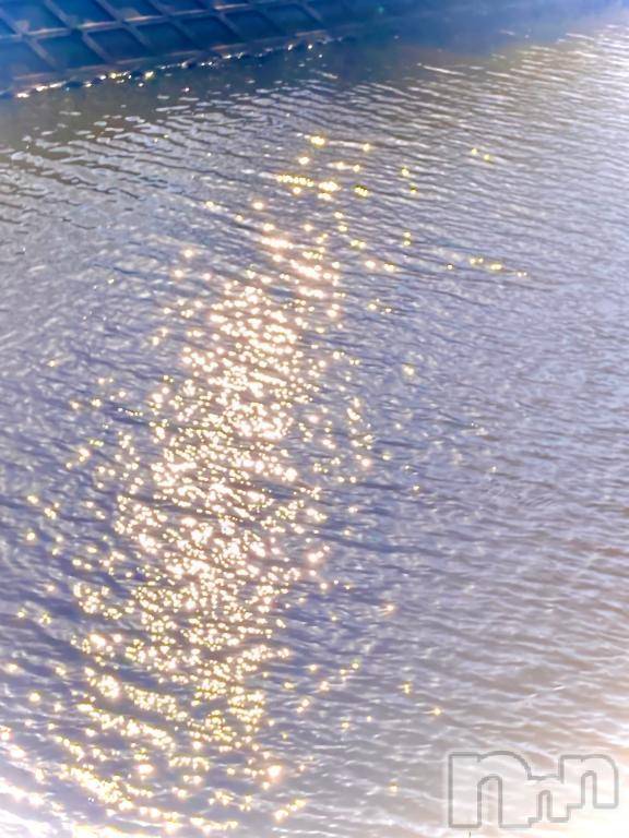 新潟デリヘル奥様特急 新潟店(オクサマトッキュウニイガタテン)もも(36)の2025年11月30日写メブログ「🍑2組様ご予約感謝✨ヽ(*＾ω＾*)ﾉ」