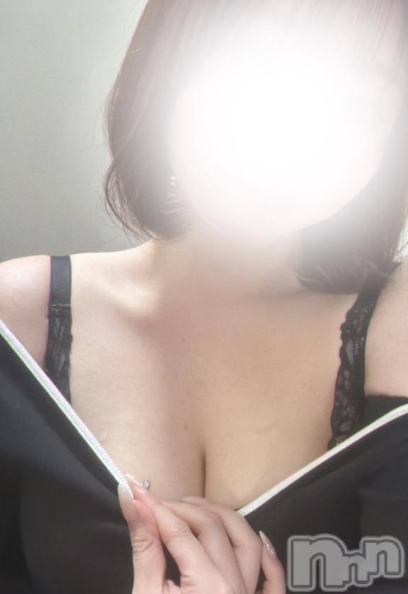 新潟デリヘルMelt(メルト)いおり(24)の2026年2月28日写メブログ「じつは、、」