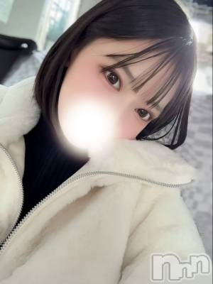 もぶ(23) 身長151cm、スリーサイズB87(E).W56.H83。上越デリヘル BLUE BIRD上越店(ブルーバード上越店)在籍。