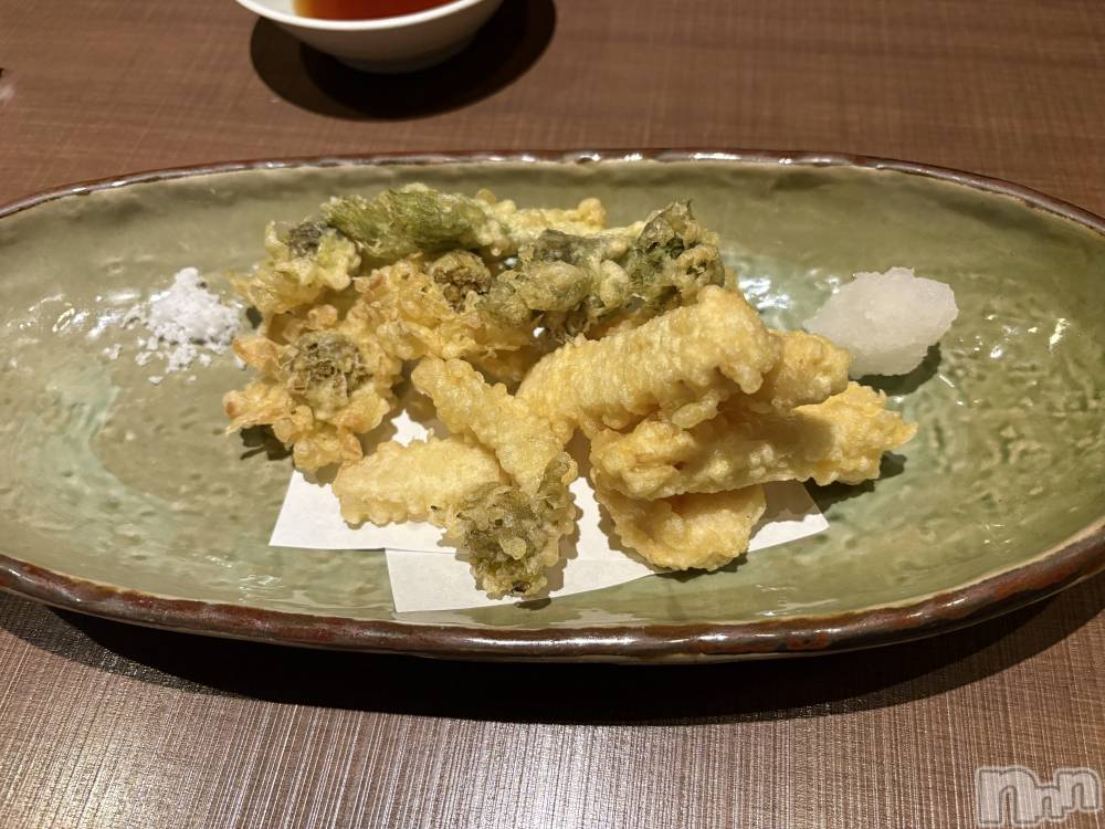 �����������Х��顦����ֽϽ�����Х��� Lips(���奯���祭��Х����åץ�) ��ʤ�4��10���̥�֥����ֽж���💕��