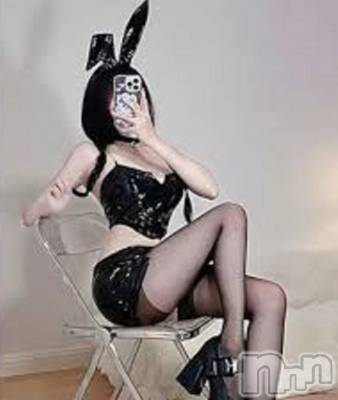 すず(18) 身長164cm、スリーサイズB89(F).W54.H87。新潟デリヘル Las Vegas(ラスベガス)在籍。