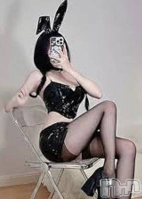 すず(18) 身長164cm、スリーサイズB89(F).W54.H87。新潟デリヘル Las Vegas(ラスベガス)在籍。