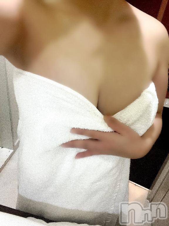 長岡デリヘル長岡市総合デリヘル COLOR～デリヘル・手コキ・密着エステ～(ナガオカシソウゴウデリヘルカラー)体験ひすい☆(28)の2026年1月8日写メブログ「仕事初め😘」