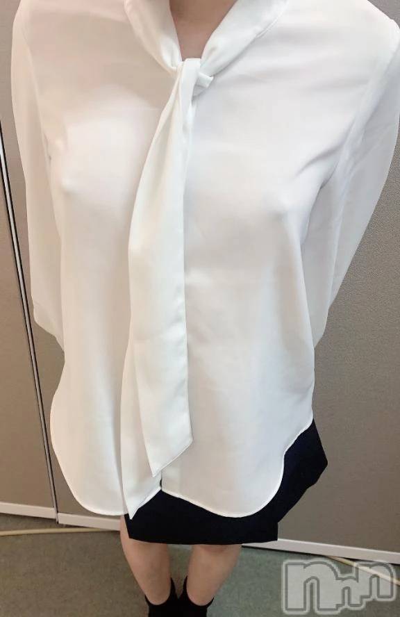 新潟デリヘル新潟デリヘル委員会 HOPE -ホープ-(ニイガタデリヘルイインカイホープ)オプション全部OK！新人☆ひまり(18)の2025年11月28日写メブログ「みたい?」