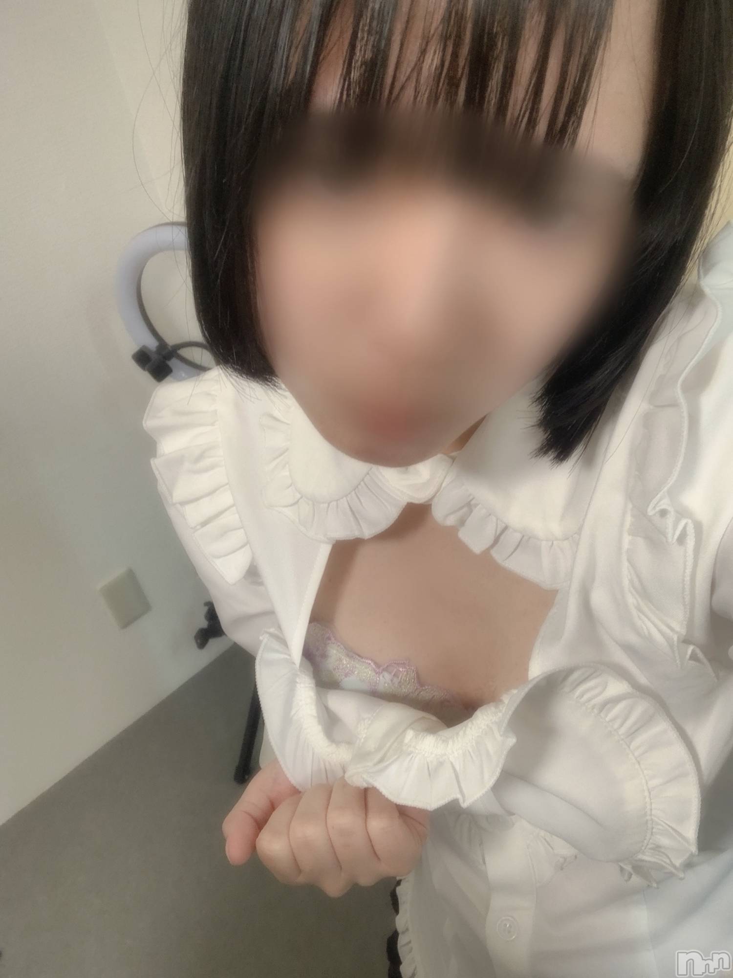 新潟デリヘル新潟出張メンズエステ Fancy -ファンシィ-(ニイガタシュッチョウメンズエステファンシィ)新人☆みこ(18)の2025年12月3日写メブログ「ちらり💞」