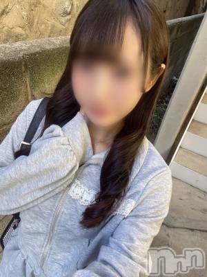 みみ(23) 身長151cm、スリーサイズB86(E).W57.H88。新潟ソープ スチュワーデス在籍。