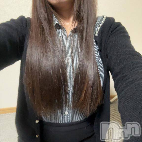 新潟デリヘル人妻不倫処　桃屋　新潟店(ヒトヅマフリンドコロモモヤ)ふみか・やみつき体験(43)の2026年10月27日写メブログ「明日明後日は」