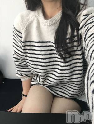 ふみか・明日入店(43) 身長163cm、スリーサイズB87(D).W58.H86。新潟デリヘル 人妻不倫処　桃屋　新潟店(ヒトヅマフリンドコロモモヤ)在籍。