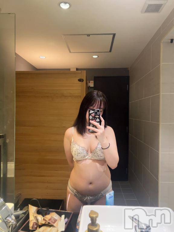 新潟デリヘル奥様特急 新潟店(オクサマトッキュウニイガタテン) かえで(19)の11月22日写メブログ「ムラムラ解消しよー」