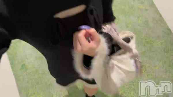 なこ☆初々しさ抜群の動画 雨の日割り❕