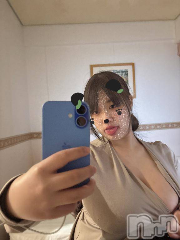 新潟デリヘル奥様特急 新潟店(オクサマトッキュウニイガタテン)かなえ(25)の2025年11月23日写メブログ「お腹すいた、、、」