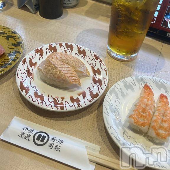 新潟デリヘル奥様特急 新潟店(オクサマトッキュウニイガタテン) えま(18)の1月3日写メブログ「本誌様と🎍💖」