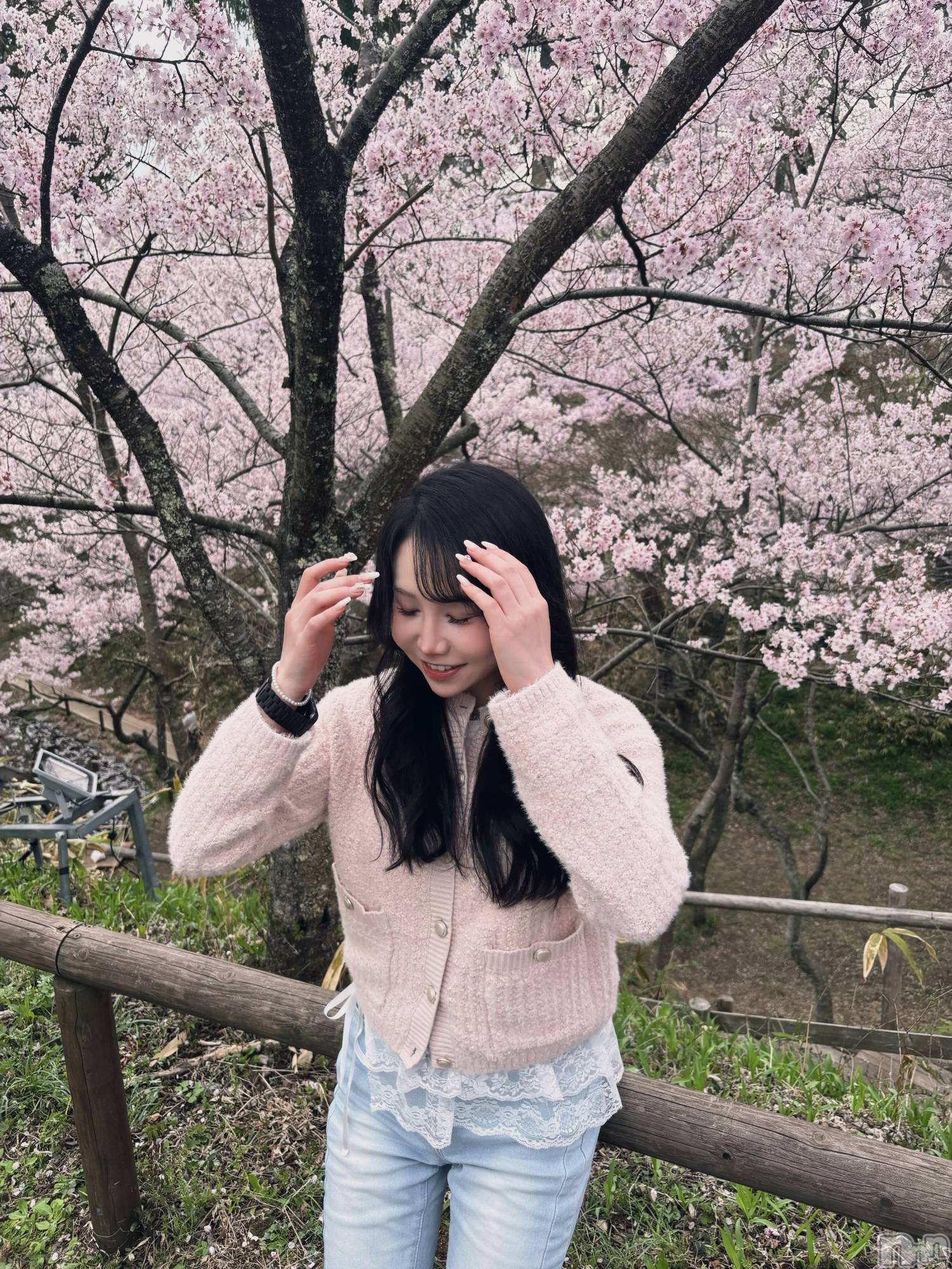 ��Ʋ����Х��顦�����Lounge en&.(�饦�󥸥���) ��2026ǯ4��15���̥�֥�����(*�����ء�)�Ρ�