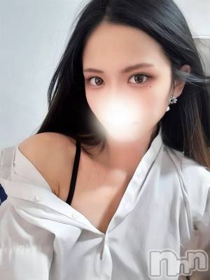 えれん(21) 身長155cm、スリーサイズB85(C).W55.H83。上越デリヘル BLUE BIRD上越店(ブルーバード上越店)在籍。