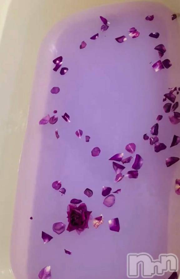 新潟デリヘル人妻不倫処　桃屋　新潟店(ヒトヅマフリンドコロモモヤ) みう・新人奥様(25)の1月14日写メブログ「出勤予定♡」