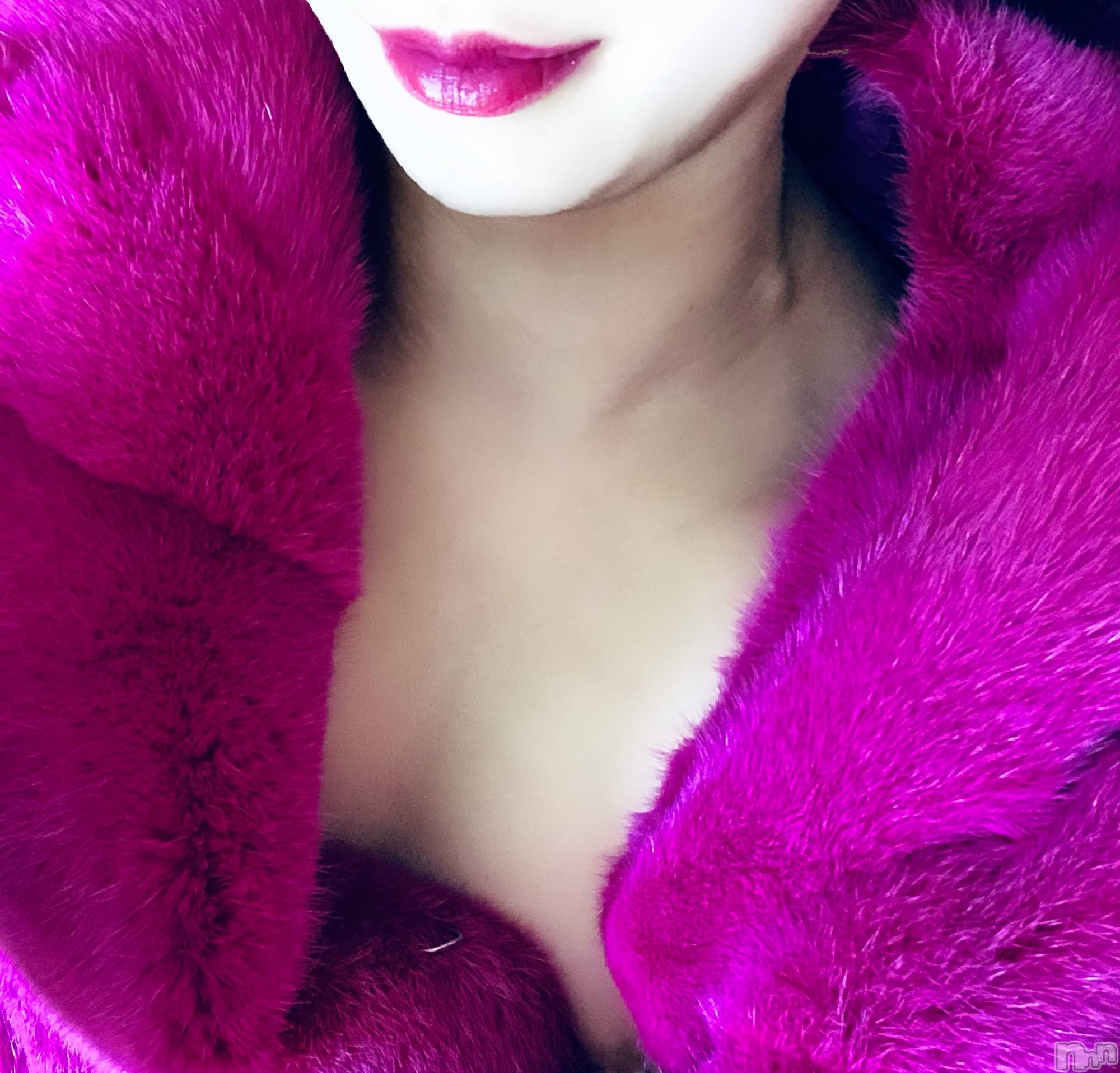 みう・新人奥様