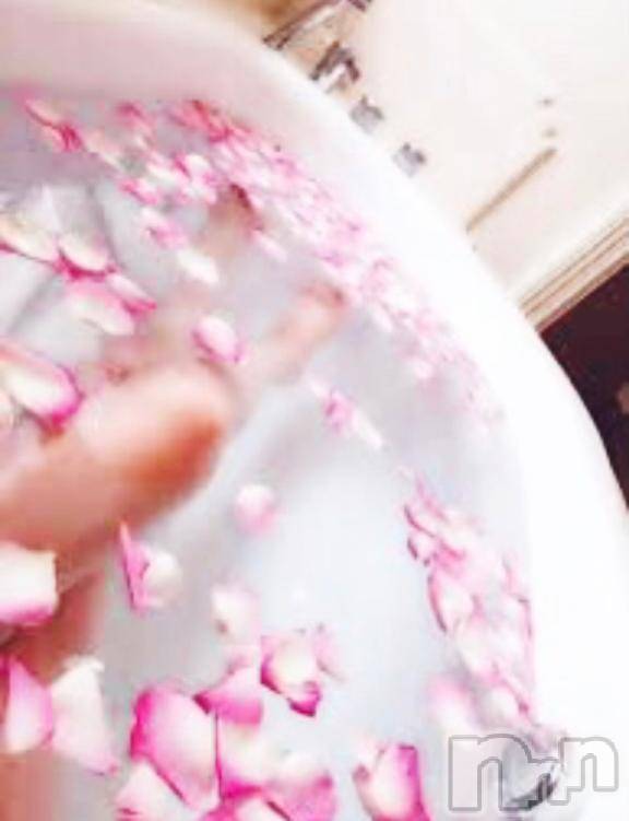 新潟デリヘル人妻不倫処　桃屋　新潟店(ヒトヅマフリンドコロモモヤ)みう・新人奥様(25)の2025年12月19日写メブログ「出勤しました♡」