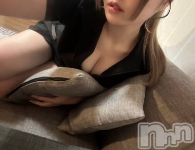 新潟メンズエステ Rinoa(リノア) 黒川 あまね(ヒミツ)の1月8日写メブログ「まだ起きてる人いる？」