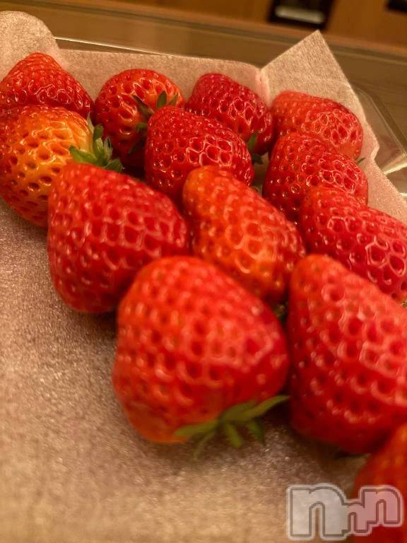 新潟デリヘル新潟デリヘル倶楽部(ニイガタデリヘルクラブ)ゆら(20)の2026年3月19日写メブログ「出勤してます🙌」