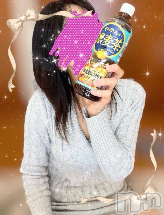 上田発デリヘル人妻華道 上田店(ヒトヅマハナミチウエダテン) 【熟女】ゆり(58)の1月4日写メブログ「ありがとうです🥰」