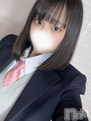 すずは(22) 身長160cm、スリーサイズB83(D).W56.H87。 全力！！乙女坂46在籍。