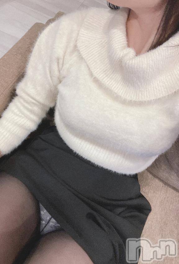 新潟デリヘル人妻不倫処　桃屋　新潟店(ヒトヅマフリンドコロモモヤ)みお・新人奥様(37)の2025年12月28日写メブログ「出勤しました」