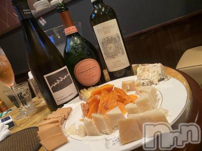 ��Į����Х��顦�����Daphne(���ե�) �ߤ��Ȥ�6��4���̥�֥�����🧀&🥂��