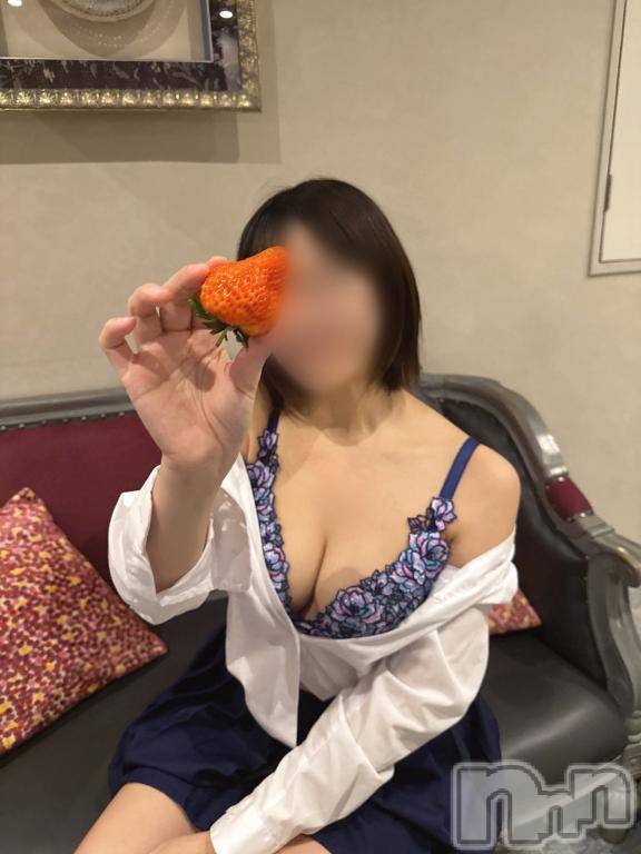 新潟デリヘル新潟風俗Noel-ノエル-(ノエル) みり(23)の2月3日写メブログ「🍞？」