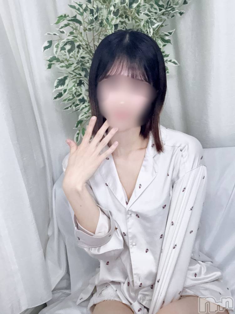 新潟デリヘルsleepy girl(スリーピーガール) 体験ちひろちゃん(20)の12月20日写メブログ「初出勤❣️ありがとうございました·͜·ᰔᩚ」