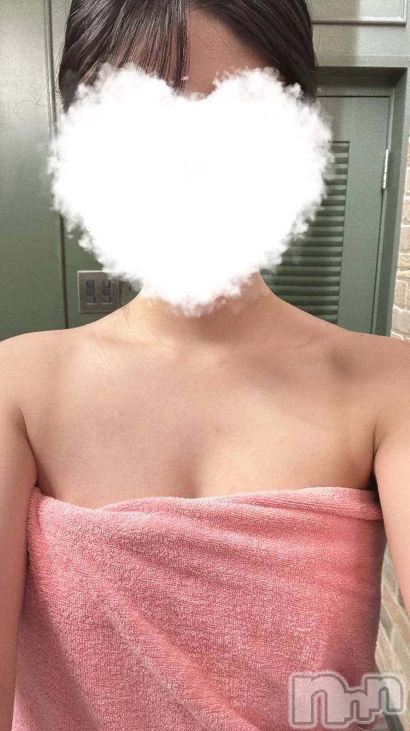 新潟デリヘル新潟デリヘル倶楽部(ニイガタデリヘルクラブ)しおり(18)の2025年12月29日写メブログ「18時~のお兄様❣️」