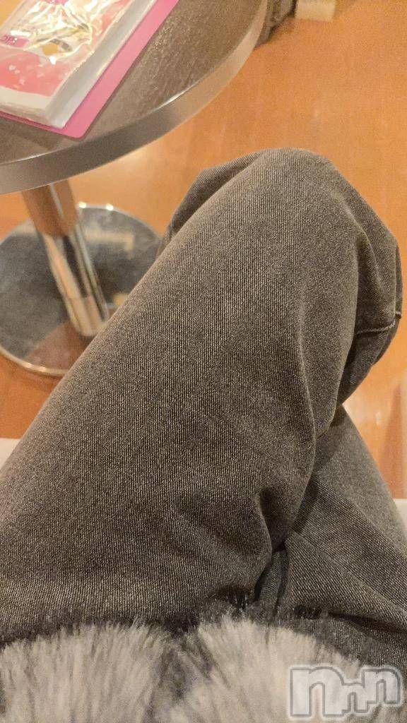 新潟デリヘル新潟デリヘル倶楽部(ニイガタデリヘルクラブ)しおり(18)の2025年12月29日写メブログ「うれしい✨️」