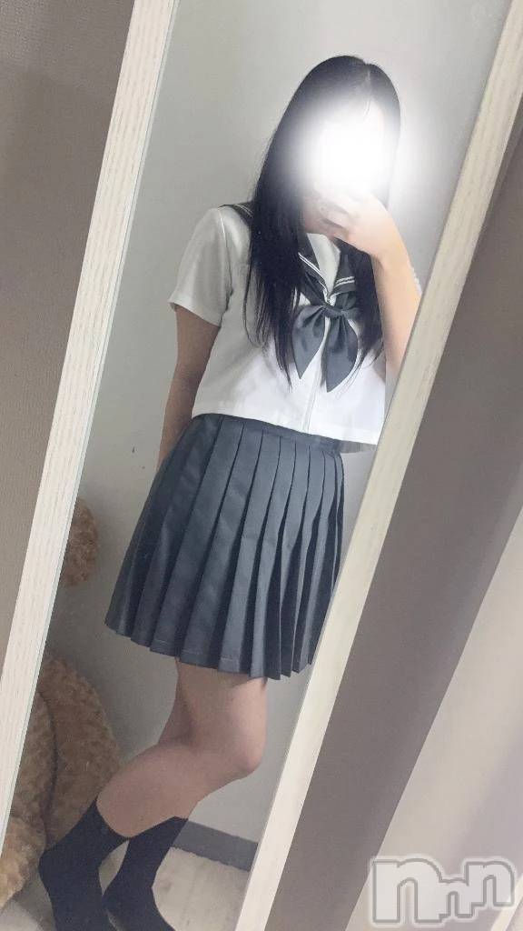 三条デリヘル新潟デリヘル倶楽部　三条店(ニイガタデリヘルクラブ　サンジョウテン)しおり(18)の2025年12月15日写メブログ「はじめまして💖」