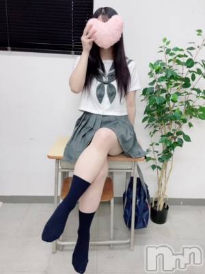 しおり(18) 身長158cm、スリーサイズB88(E).W57.H84。三条デリヘル 新潟デリヘル倶楽部　三条店(ニイガタデリヘルクラブ　サンジョウテン)在籍。