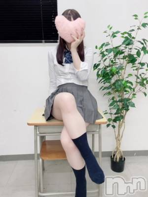 うる(18) 身長159cm、スリーサイズB84(C).W57.H85。三条デリヘル 新潟デリヘル倶楽部　三条店(ニイガタデリヘルクラブ　サンジョウテン)在籍。