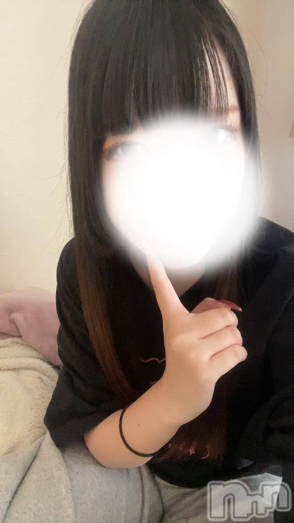 新潟デリヘル奥様特急 新潟店(オクサマトッキュウニイガタテン)まいん(21)の2026年8月15日写メブログ「出勤してるよ🩷」