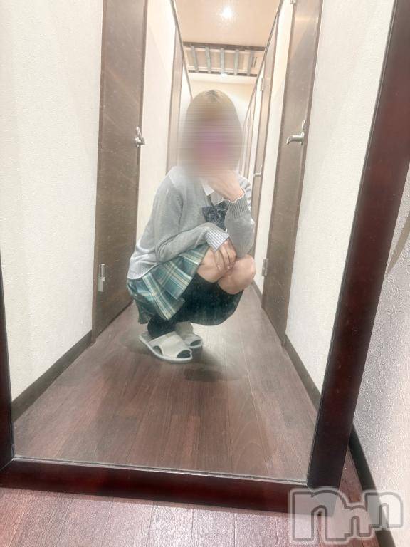 長岡デリヘル純・無垢(ジュンムク)ゆめ(19)の2026年4月8日写メブログ「😻😻😻」