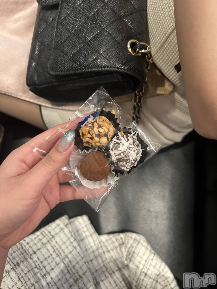 �����������Х��顦�����Blanc (�֥��) �Τ���2��17���̥�֥�����🍫��