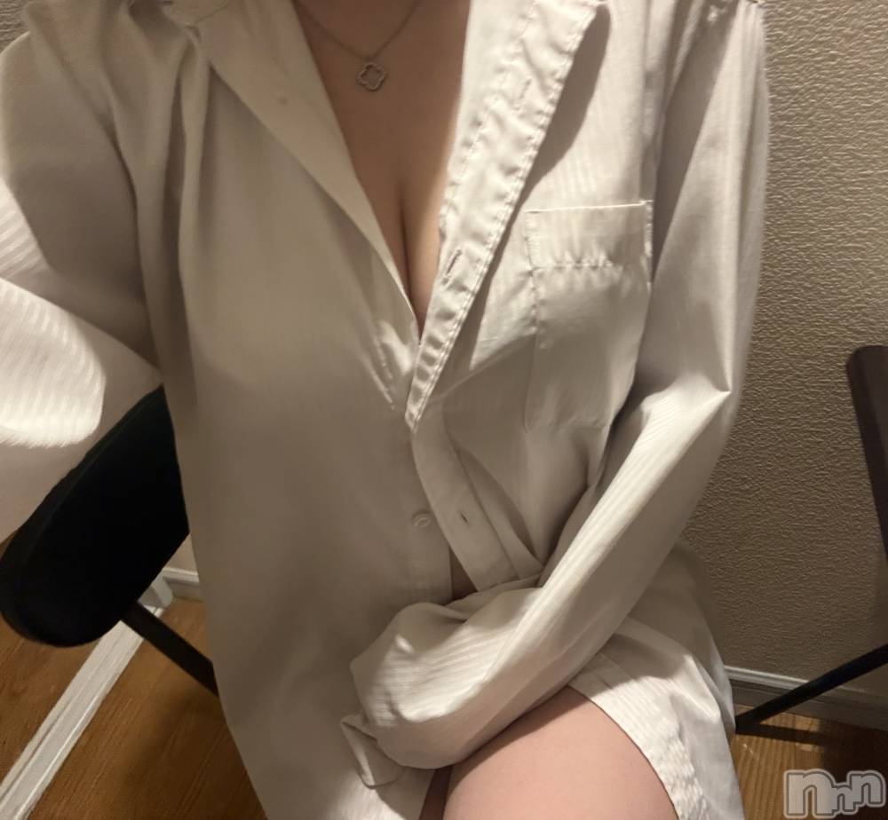 新潟メンズエステMYIRO　-マイロ-(マイロ) はな(21)の1月8日写メブログ「彼シャツ❓」