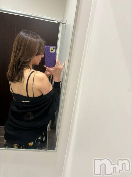 新人なな☆エステ・手コキ