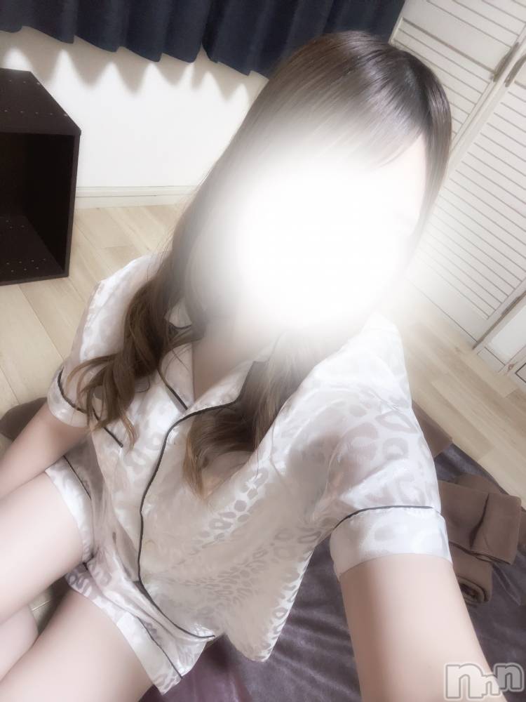 新潟メンズエステMYIRO　-マイロ-(マイロ) あおい(22)の4月12日写メブログ「イれてくれないの？…」