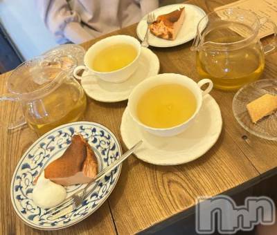 新潟デリヘル 奥様特急 新潟店(オクサマトッキュウニイガタテン) にいな(25)の4月1日写メブログ「平日なのにありがとう！」