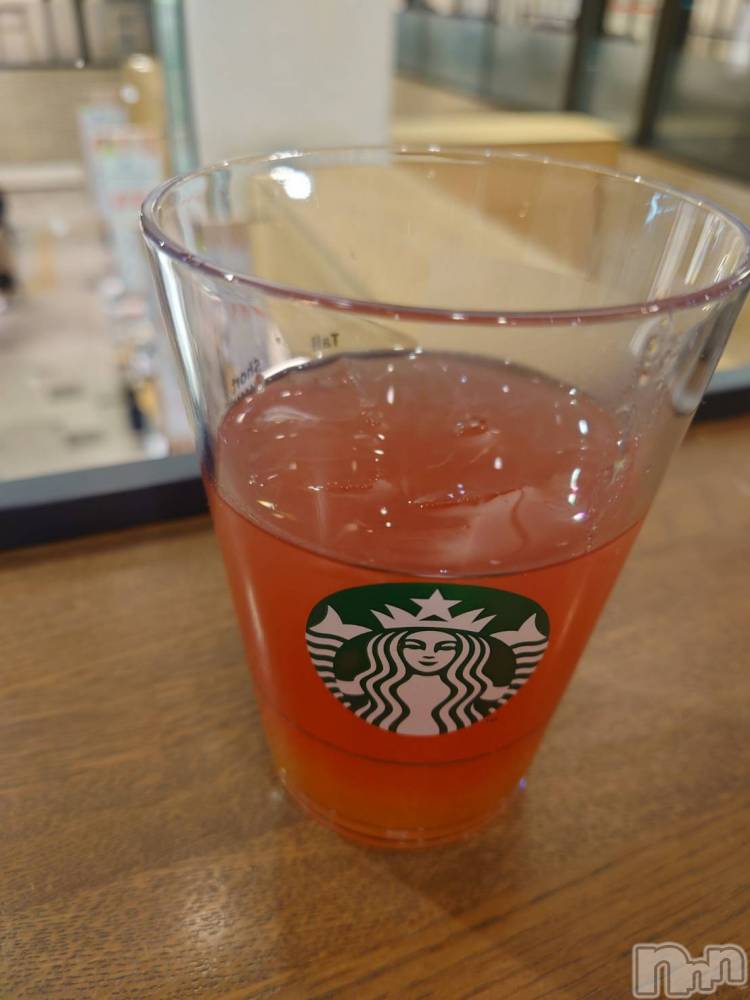 新潟デリヘルデリヘル新潟(デリヘルニイガタ) 電撃復活/めぐみ(25)の1月10日写メブログ「こんばんは🌛」